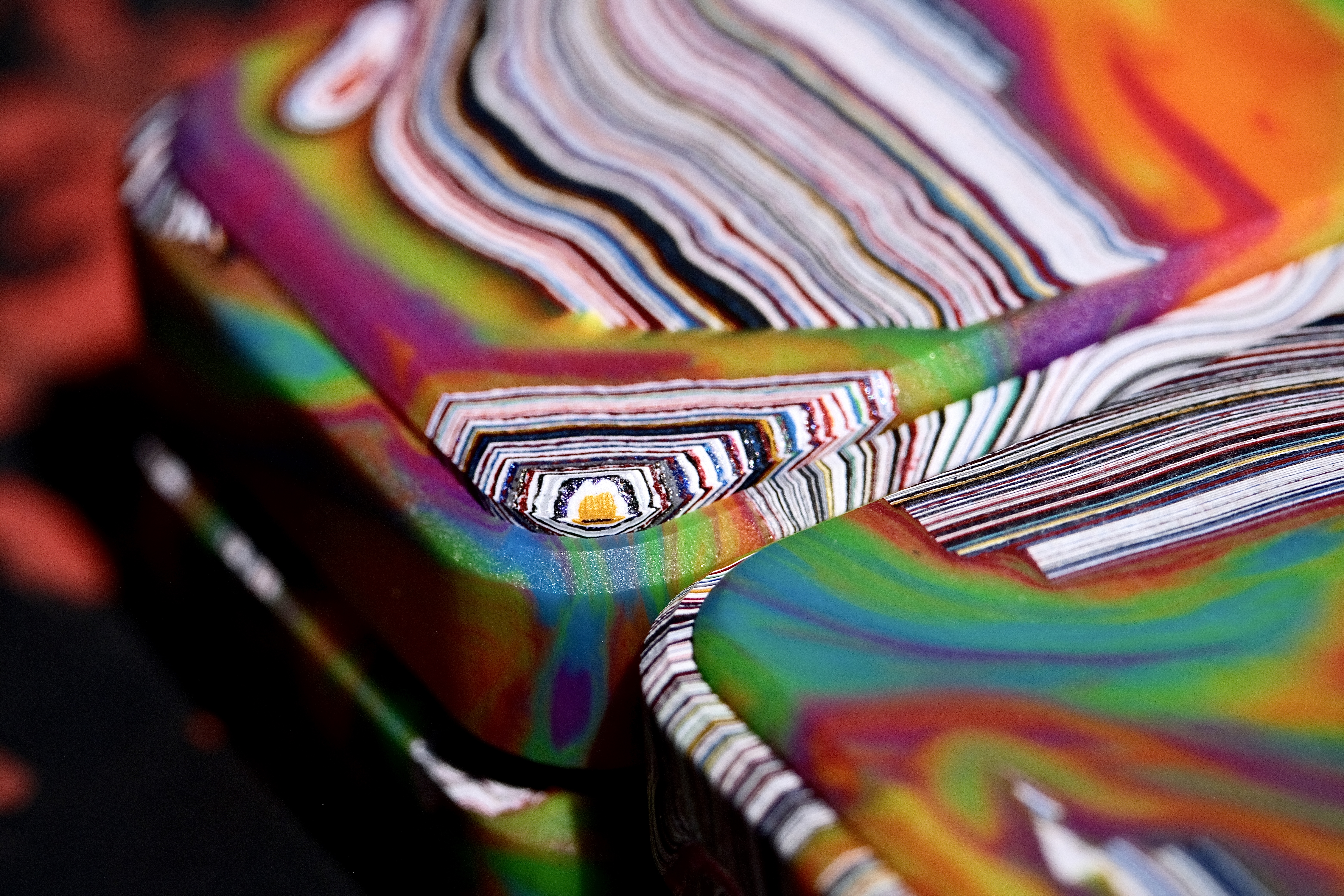 Fordite Delight ICS - Vibrant layered resin fidget